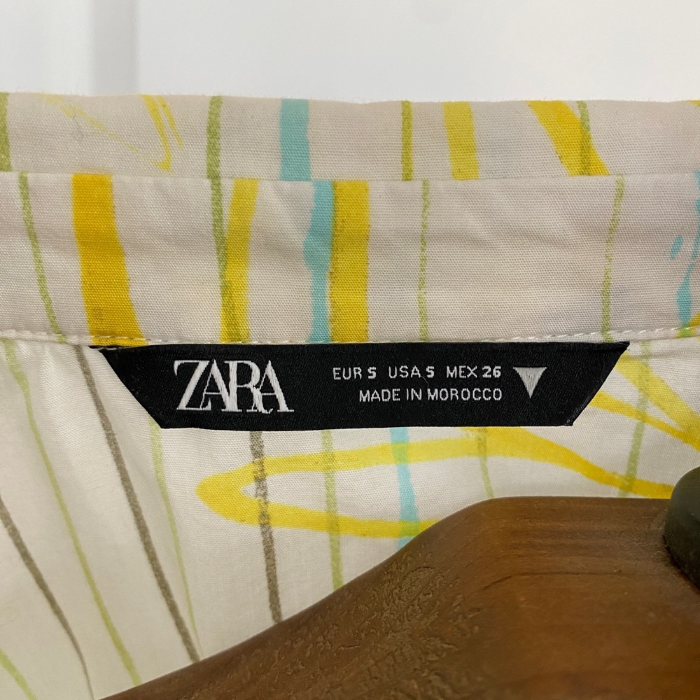 Zara Cropped Collared Top - Picture 2 of 4